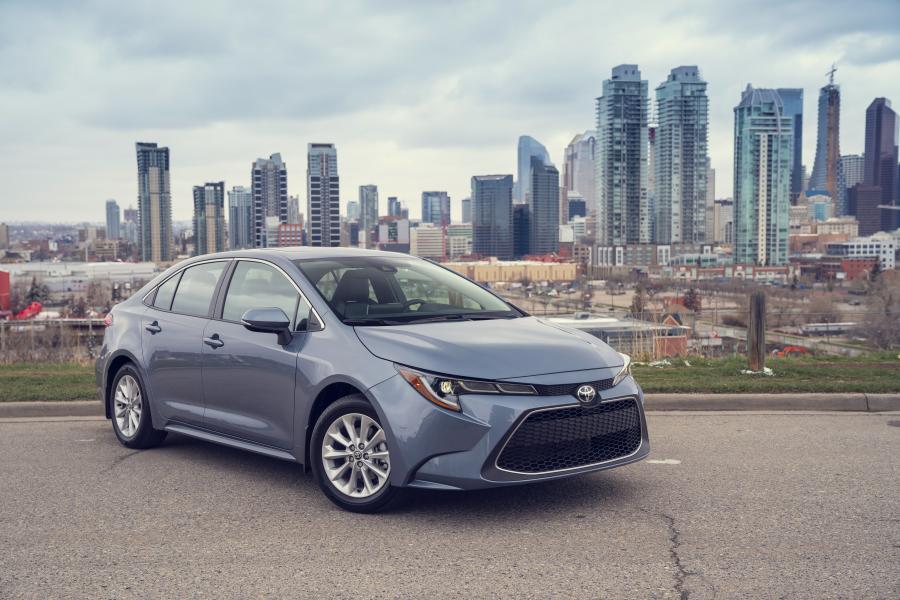  Toyota Corolla XLE Sedan 2019 года  (NA) (фото 24 из 40)